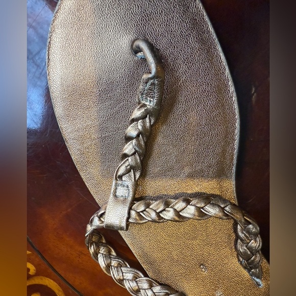 NWOT Cris Barros Wardrobe Gold Leather Braided T strap Sandals Size 8 MSRP $165 - Picture 6 of 8